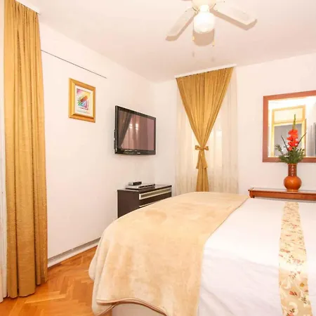 شقة In - Riviera 46480 سبليت